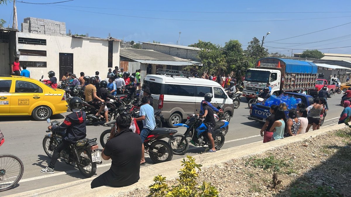Los estallidos de bombas caseras ocurrieron en dos sectores del cantón La Libertad