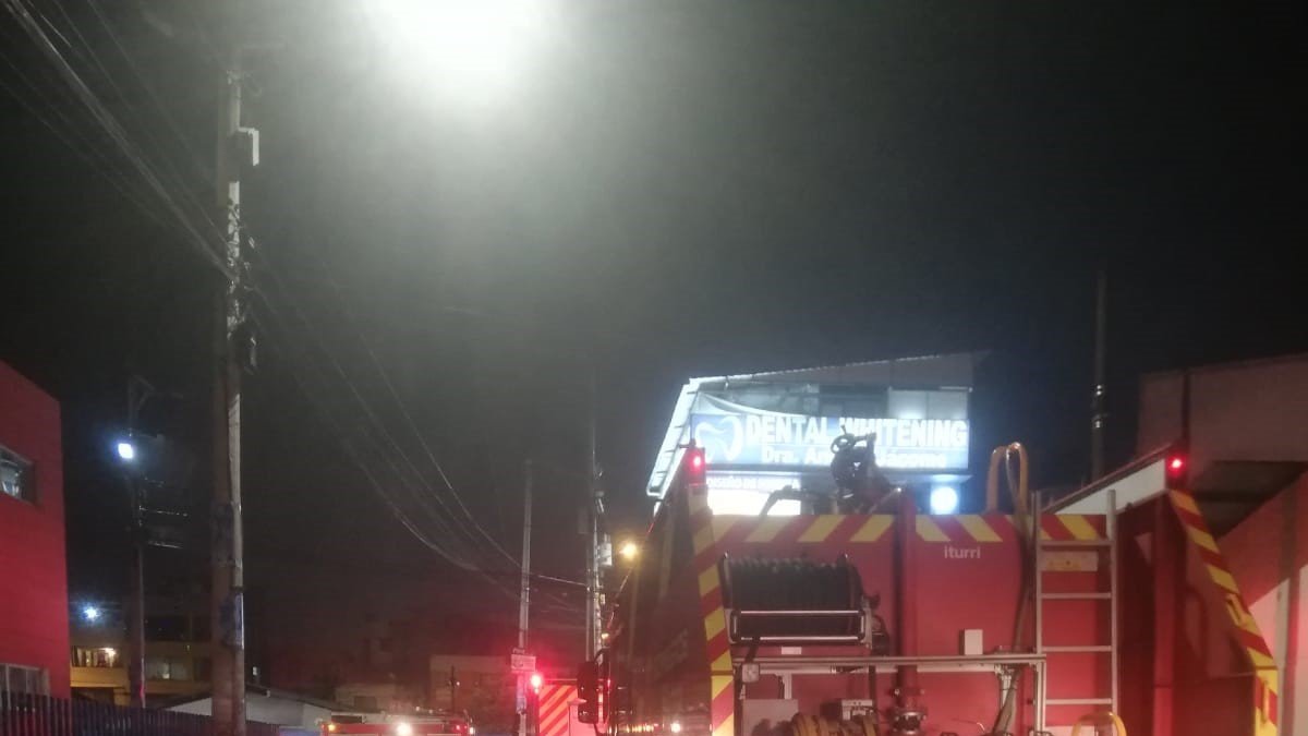 Ayuda. Un conato de incendio se registró la noche del domingo en Solanda.
