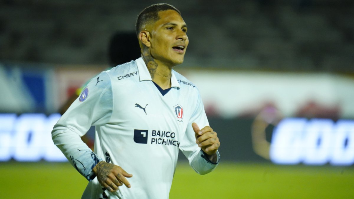 Paolo Guerrero jugó un semestre en Liga y quedó campeón en dos torneos