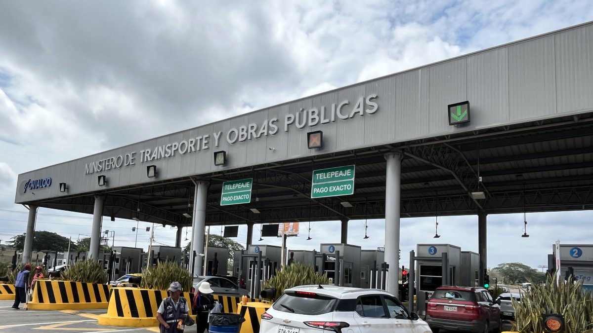 Red. 1.593,26 kilómetros de las vías principales del país tienen 35 estaciones de peajes. Estas están a cargo del MTOP