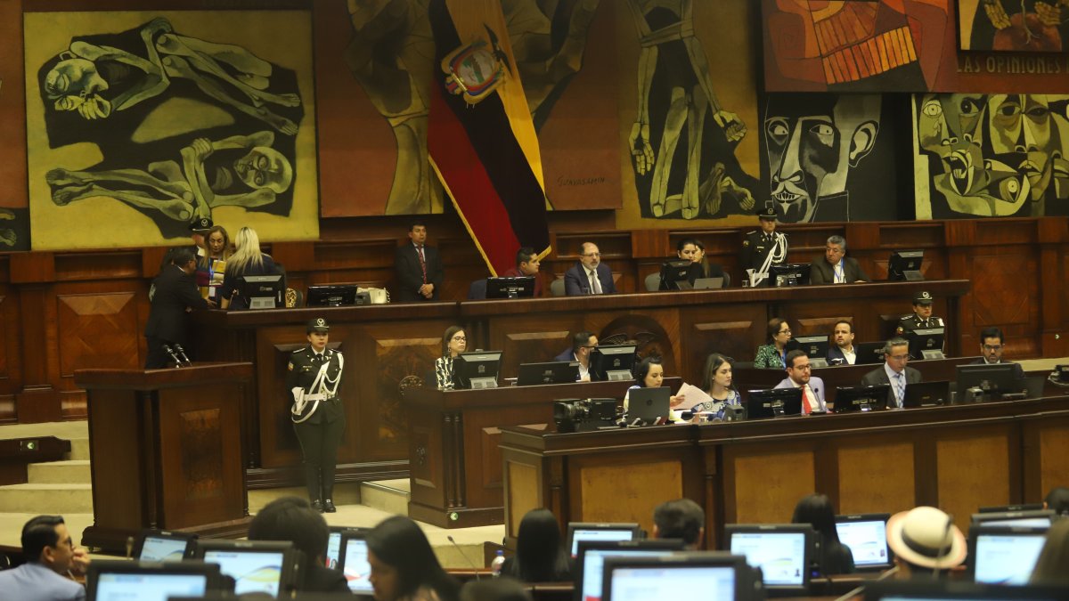 Legislativo. El 17 de noviembre se posesionó la nueva Asamblea.