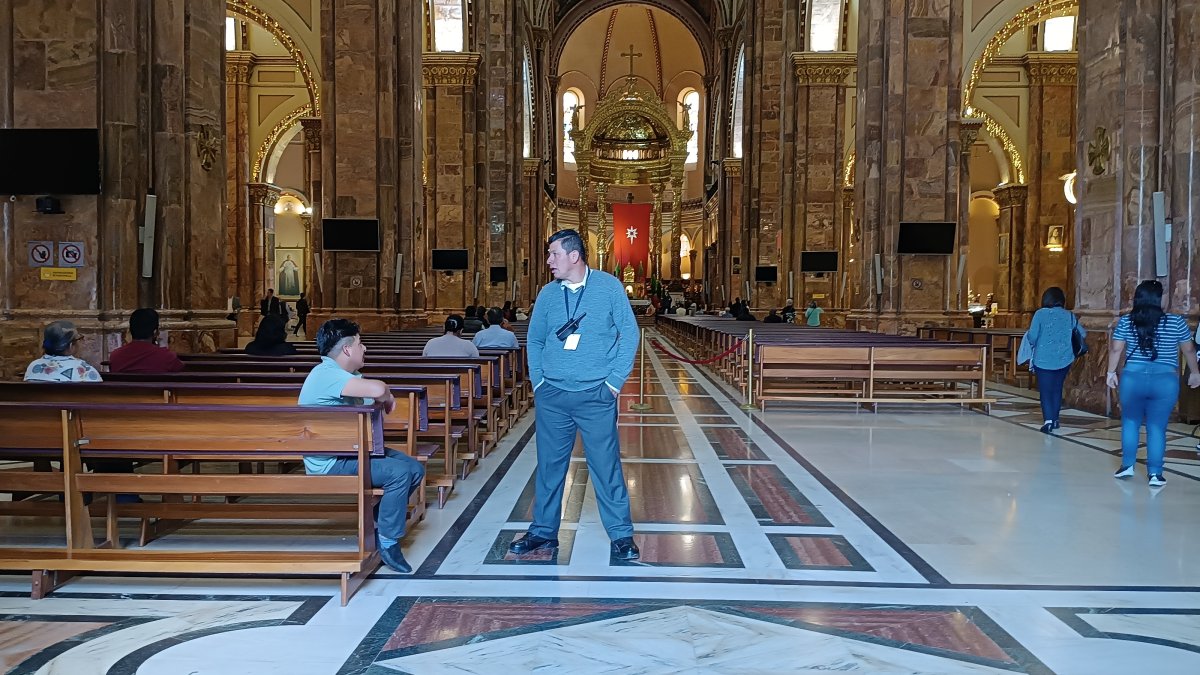 La seguridad en la catedral La Inmaculada se reforzó luego del incidente violento.