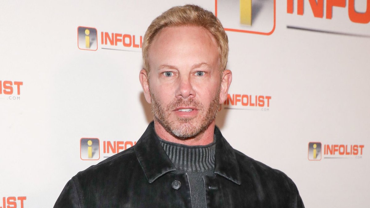 Ian Ziering se encontraba con su hija cuando ocurrió el incidente. Se pusieron a buen recaudo, dejando el auto abandonado.