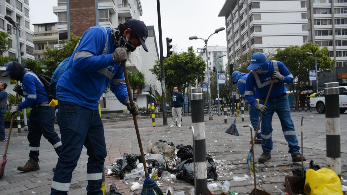 Emaseo realizó jornadas de limpieza en la ciudad en los puntos donde hubo mayor afluencia de personas