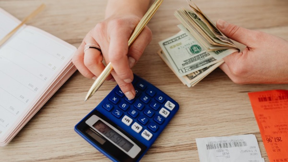 El día 15 de diciembre de 2023, el Ministerio de Trabajo anunció un aumento de $10 mensuales al salario básico.