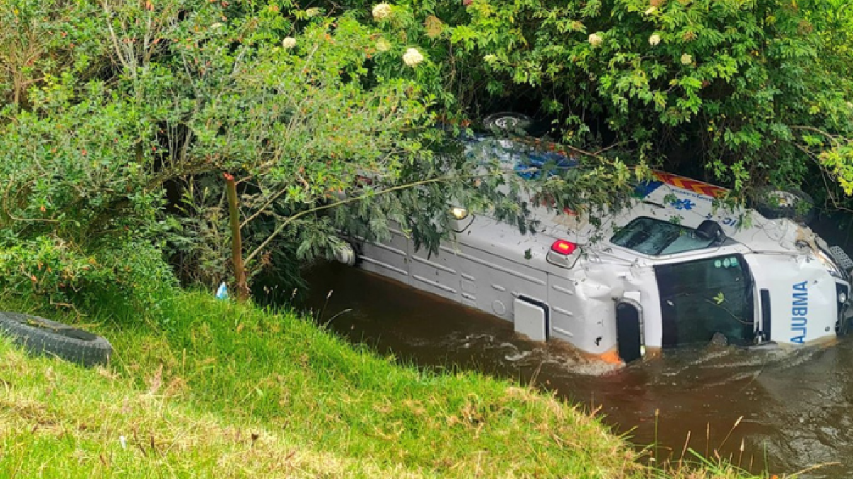 La ambulancia del IESS se dirigía a Cumbe a atender una emergencia médica coordinada a través del ECU911.