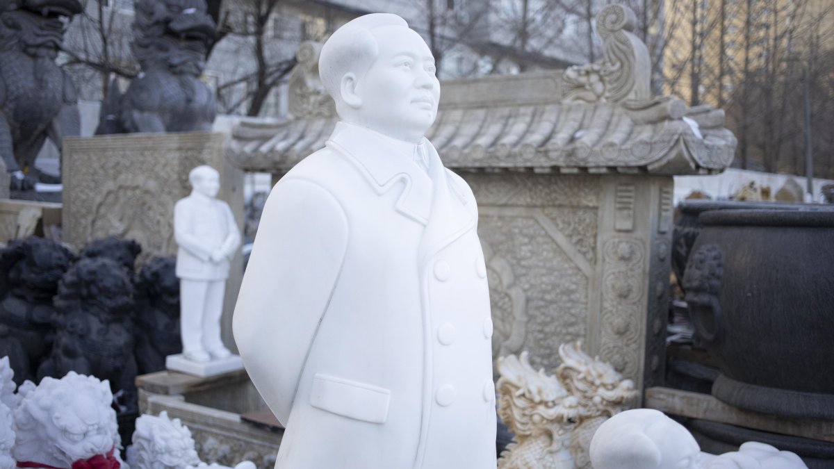 Estatuas de Mao Zedong en un mercado de Pekín el 26 de diciembre de 2023.