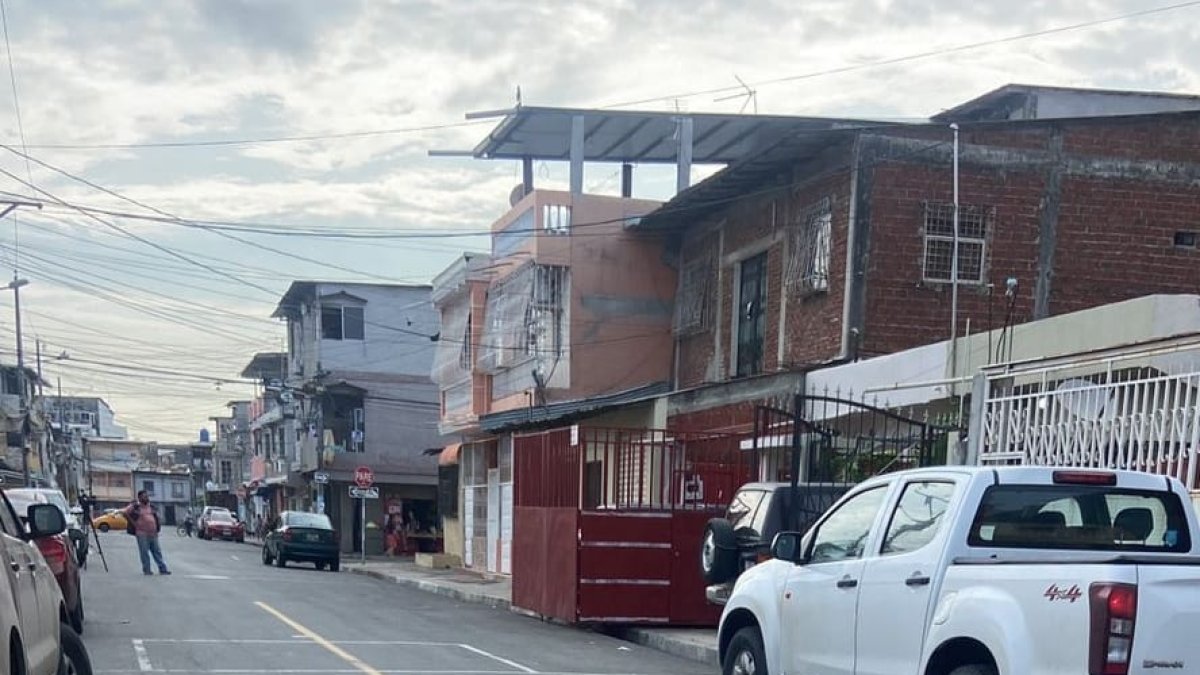 El hecho se registró en las calles Sedalana y Leonidas Plaza, en el suroeste de Guayaquil.