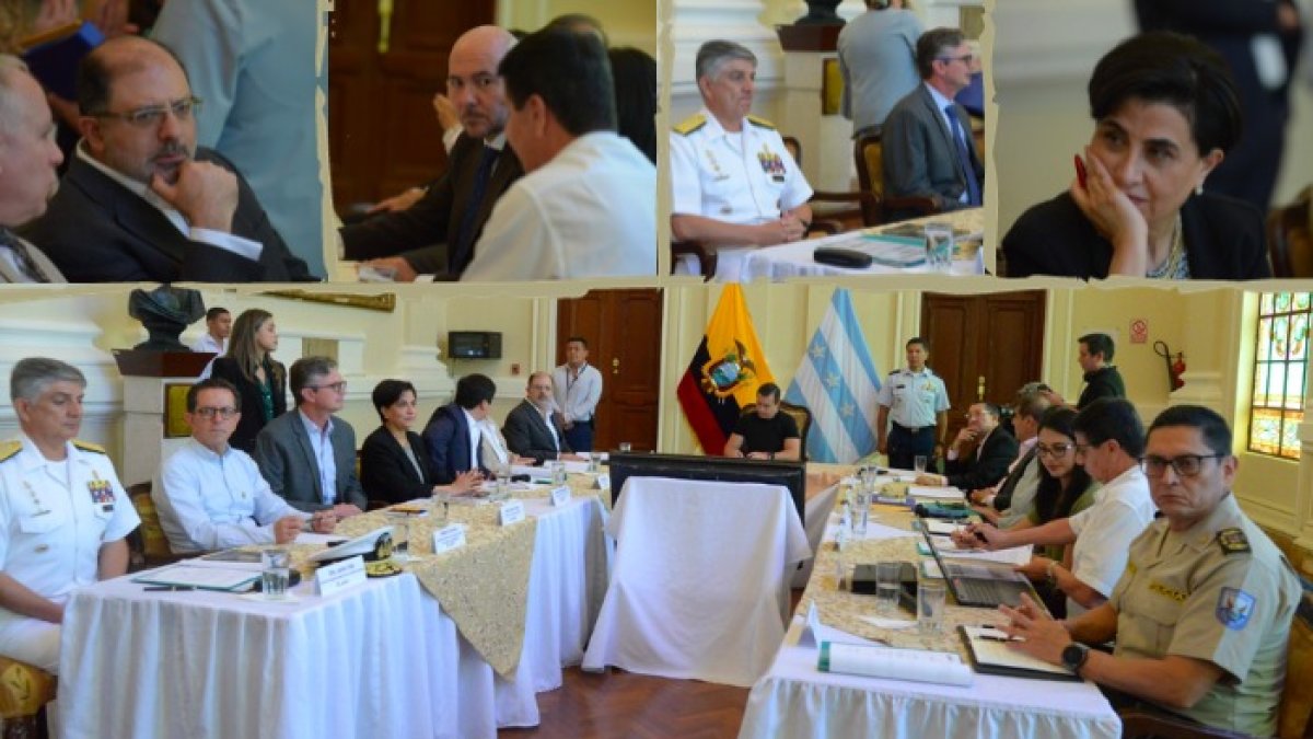 Precisó. Noboa señaló que Aquiles Álvarez no fue invitado porque las reuniones son reservadas.