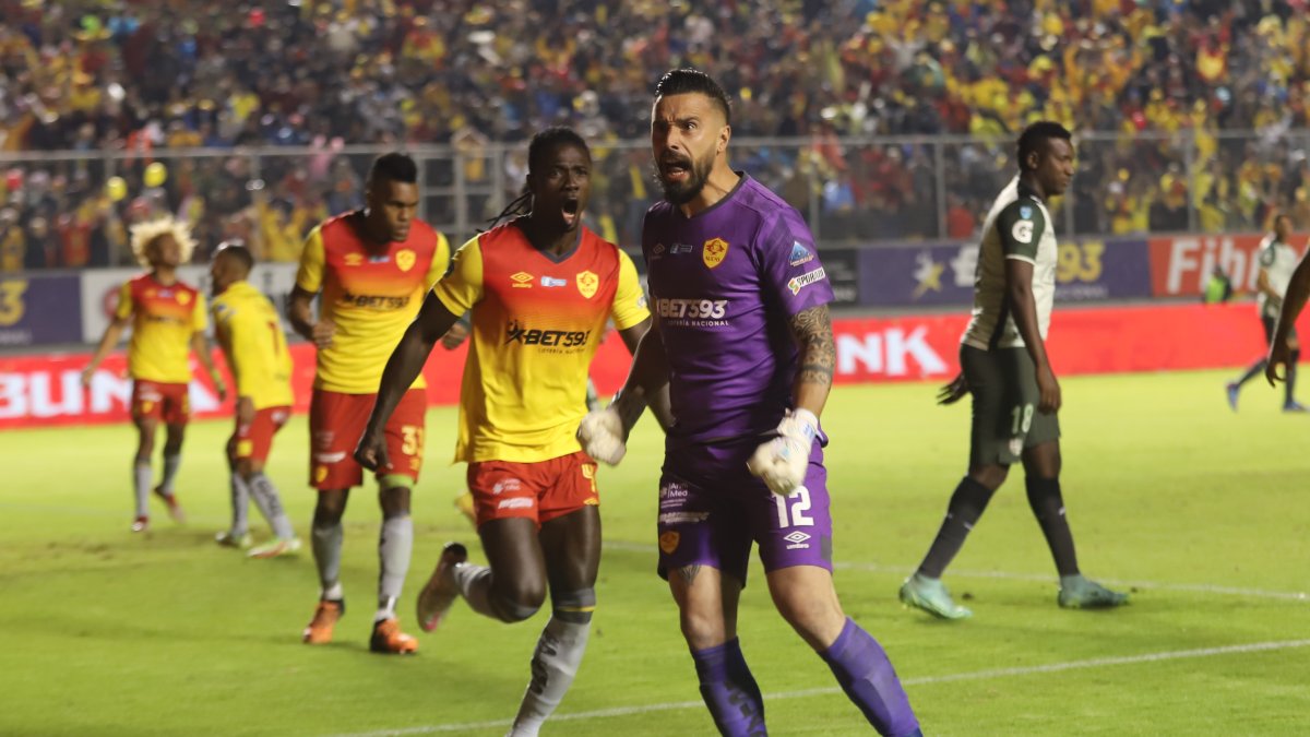 EN EL ESTADIO GONZALO POZO RIPALDA SE REALIZÓ LA FINAL DE LA LIGA PRO 2022 ENTRE AUCAS VS BARCELONA 13 DE NOVIEMBRE DEL 2022 ANGELO CHAMBA (Ag-expreso ag-extra ag-quito)