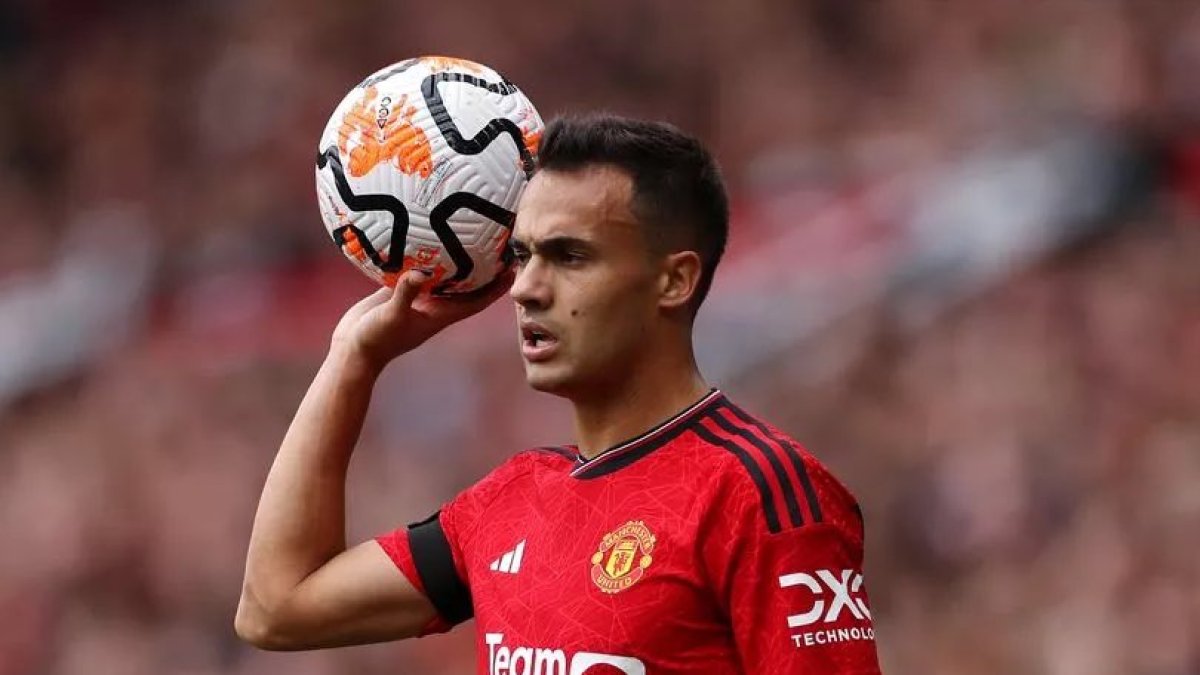 Reguilón estuvo cinco meses en las filas de los Diablos Rojos.