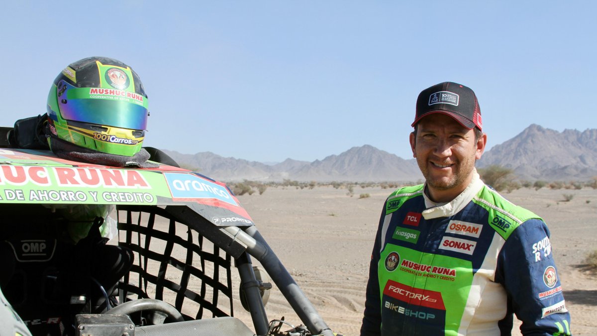 El ecuatoriano Sebastián Guayasamín pasó los exámenes y pruebas de su auto y tomará este viernes 5 de enero la partida del Rally Dakar en su edición 2024.