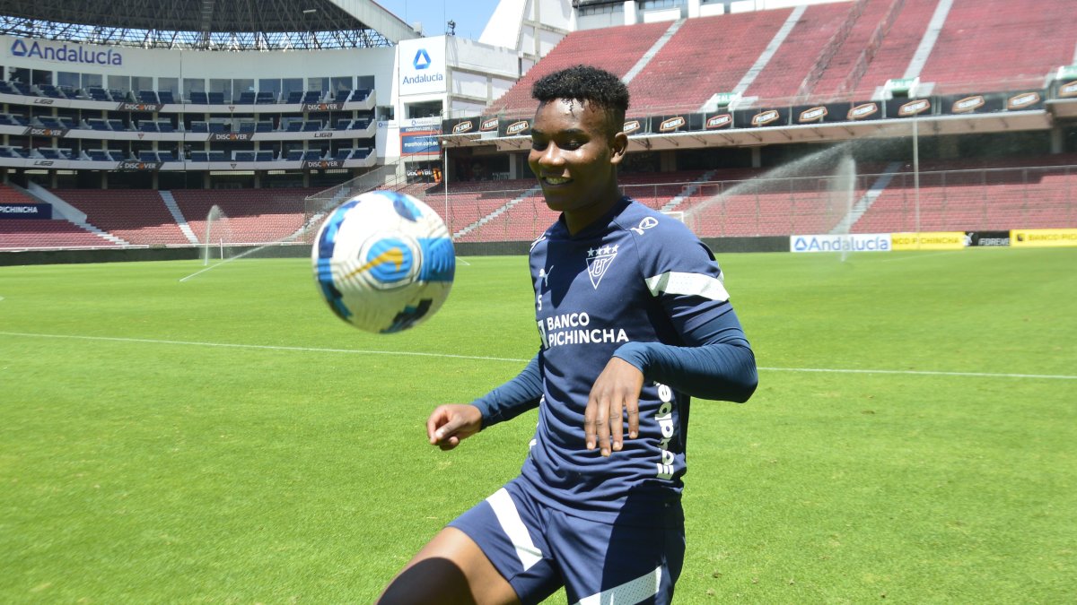 El joven jugador Óscar Zambrano como miembro de Liga de Quito jugó Recopa Sudamericana, donde se le fue realizado el test.