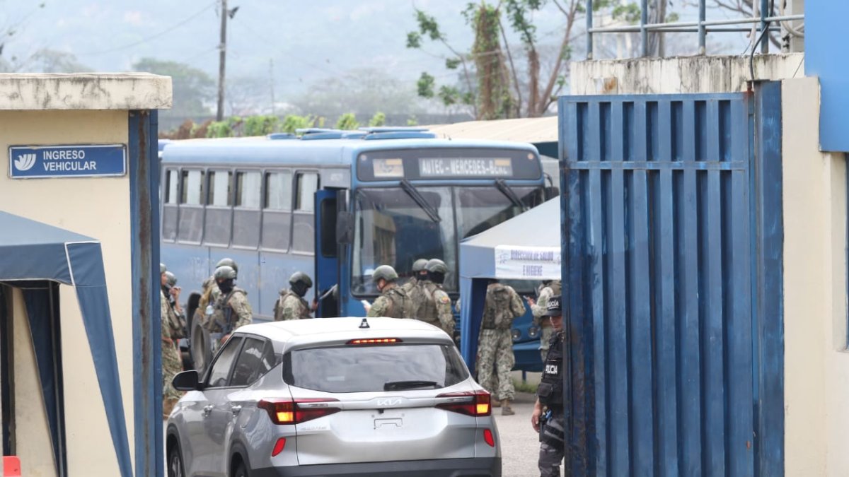 Policías y militares desplegaron un operativo para localizar a José Macías, alías Fito.
