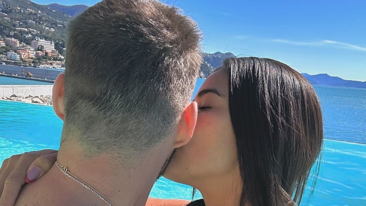 Michela con su novio.