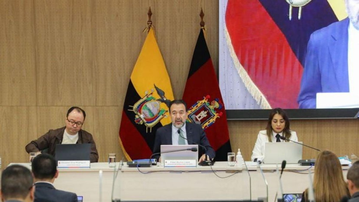 Pabel Muñoz, alcalde de Quito, prepara una resolución