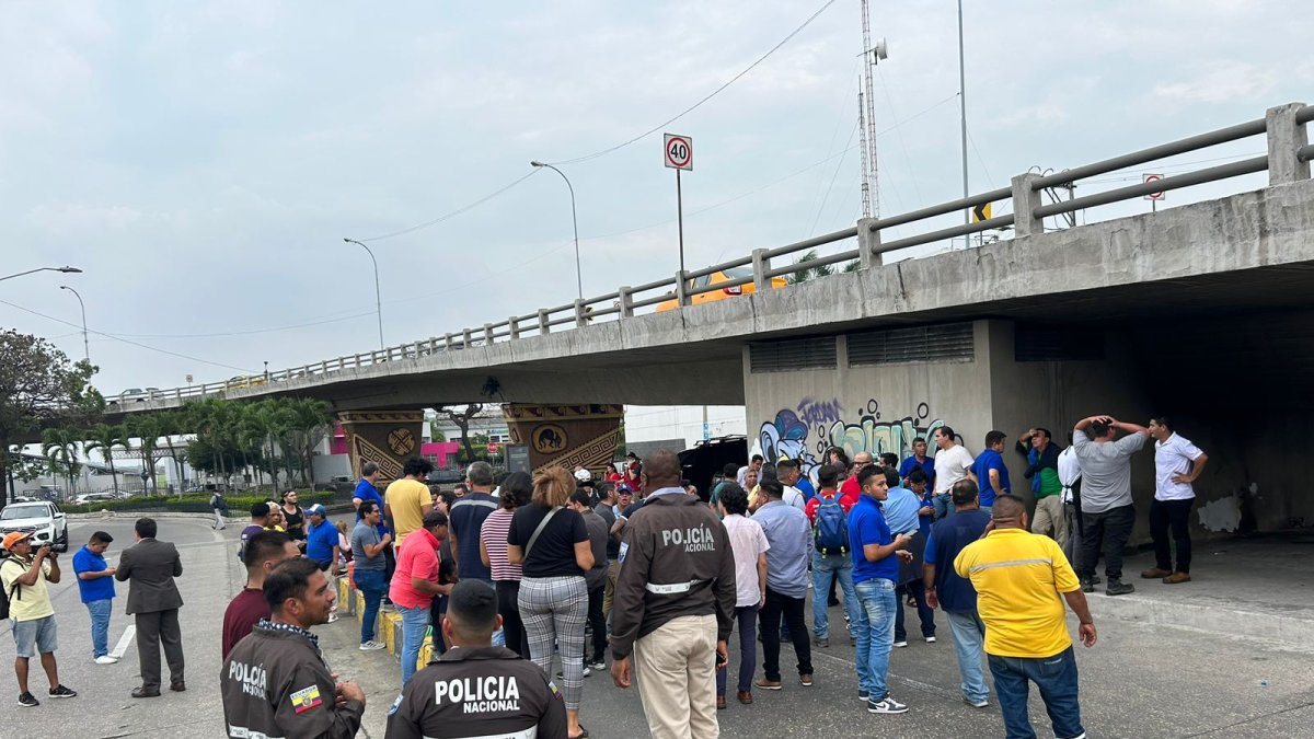 Todos los trabajadores del canal fueron evacuados tras un operativo de la Policía Nacional