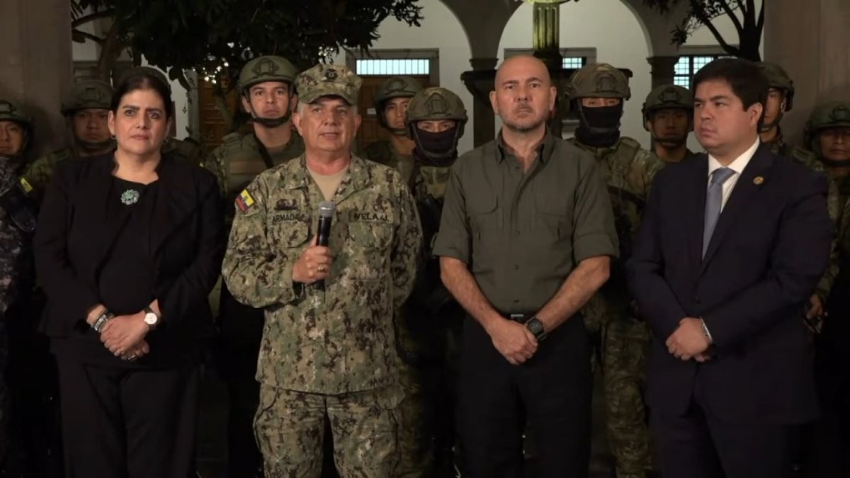 El jefe del Comando Conjunto de las FF. AA., Jaime Vela Erazo, fue el único que intervino.