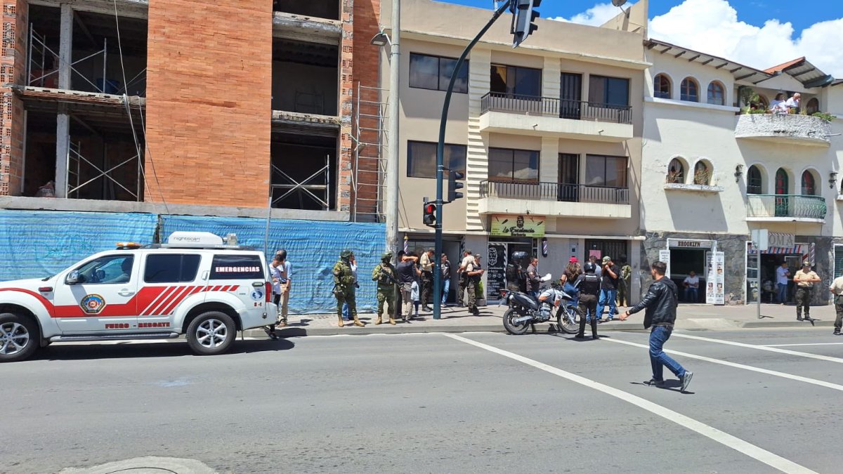 En la avenida Huayna Cápac se alertó de un posible ataque, sin embargo se trató de la detonación de pirotecnia.