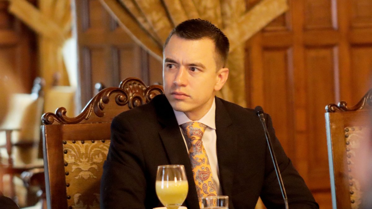 El mandatario también prevé la construcción de dos cárceles de máxima seguirdad.