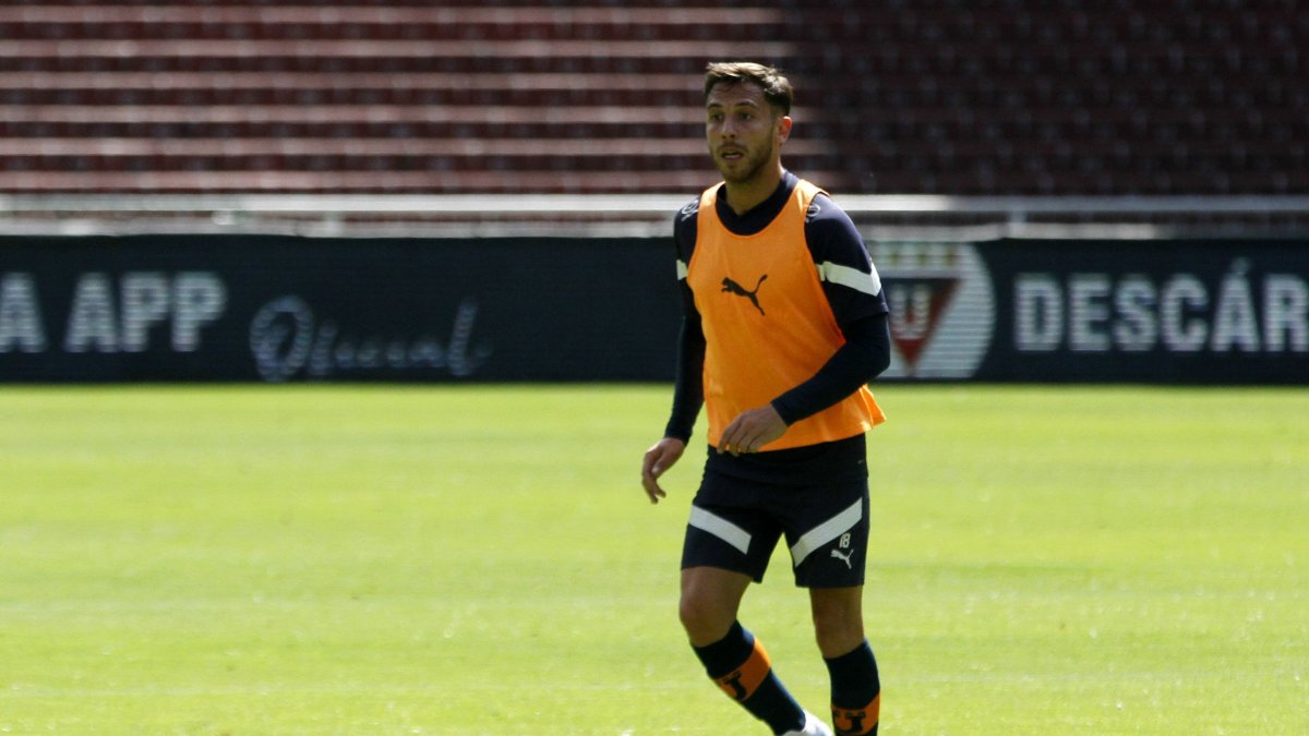 Ezequiel Piovi, capitán de los albos, analizó la salida de Esteban Paz y Luis Zubeldía.