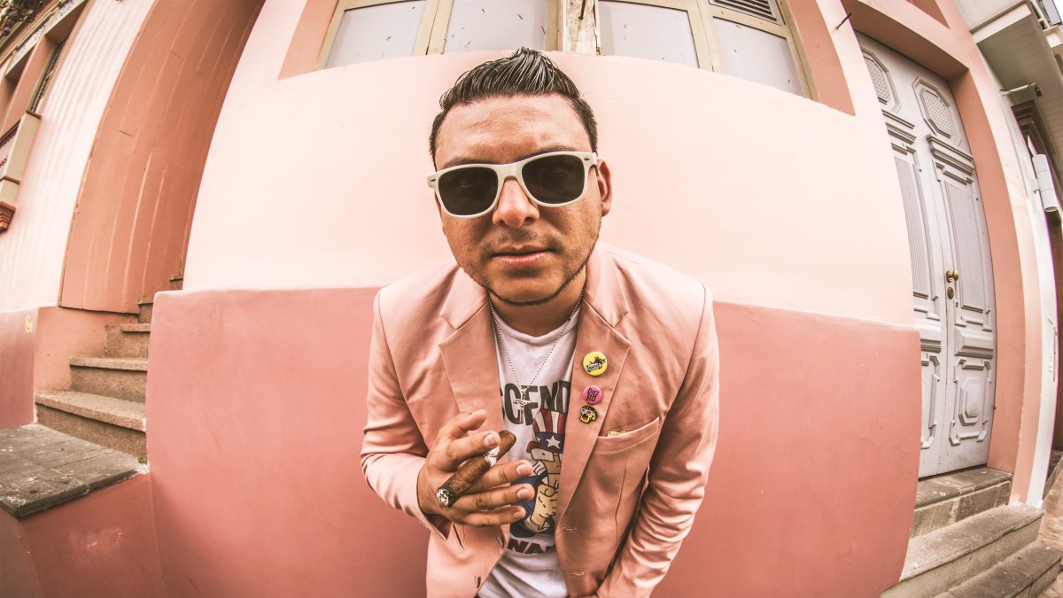 Julico cumple en este 2024 veinte años de carrera como músico. Sus ganas de aprender se mantienen intactas.