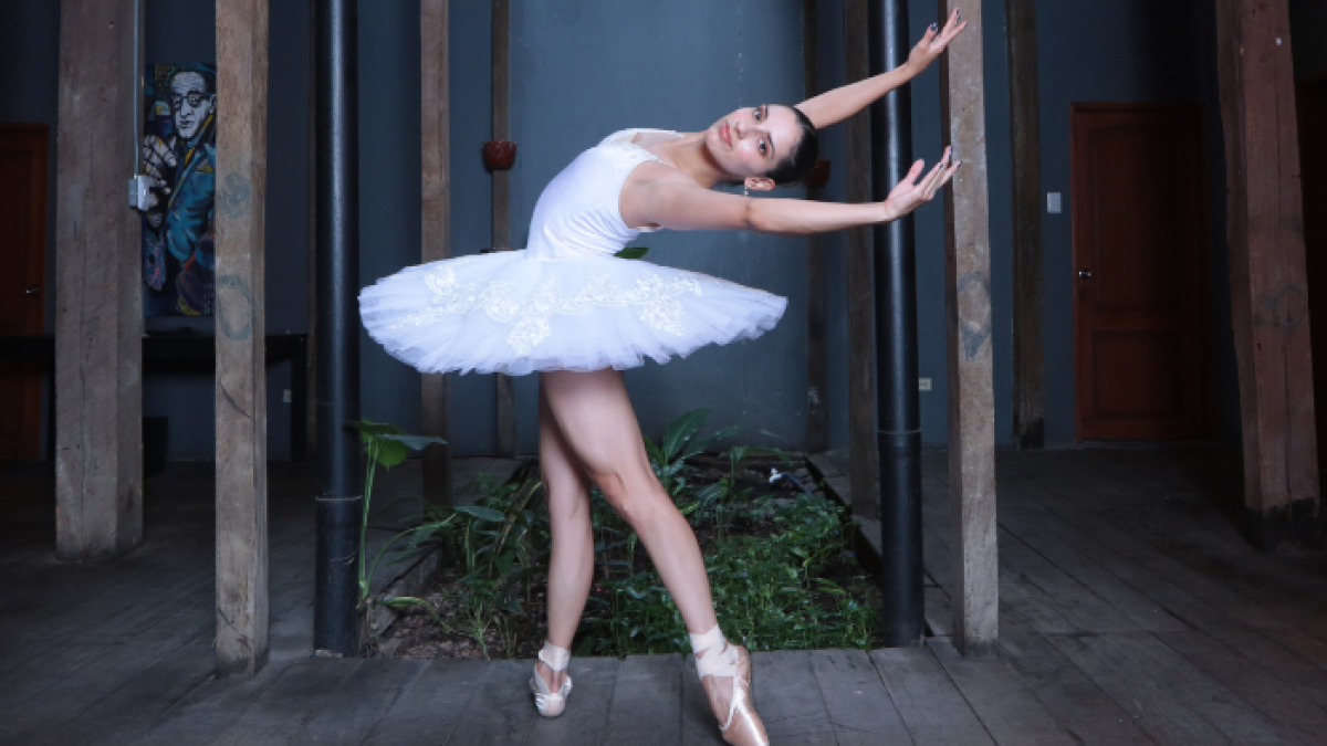 Ana Karina cuenta que El lago de los cisnes fue la que la atrajo al marvilloso arte del ballet