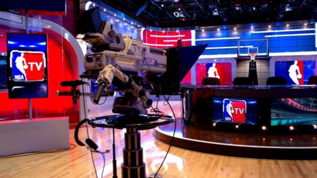 NBA pretende subir el valor por los derechos de transmisión de los partidos