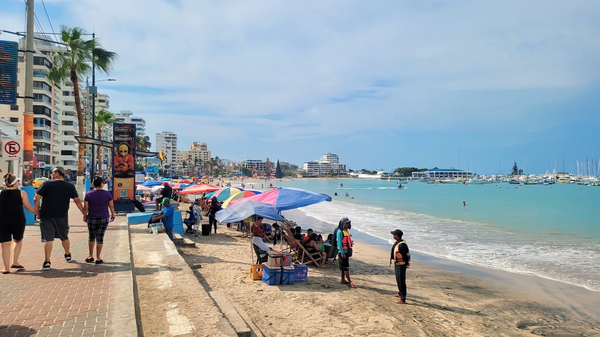 Turistas. Este 12 de enero hubo más visitantes, pero no la cantidad que se registra cada mes de cada enero.