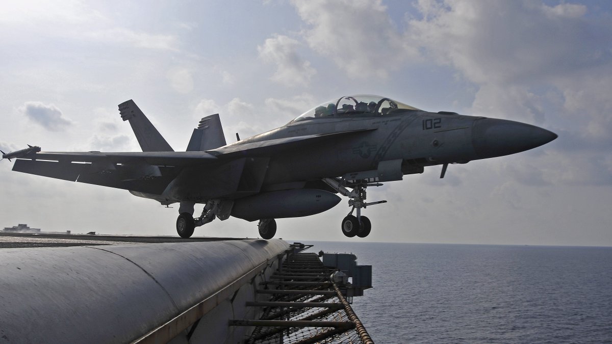 Imagen de maniobras de la marina estadounidense en el mar de China meriodinal.