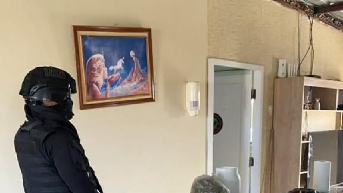 La propiedad pertenece a uno de los familiares de alias Fito