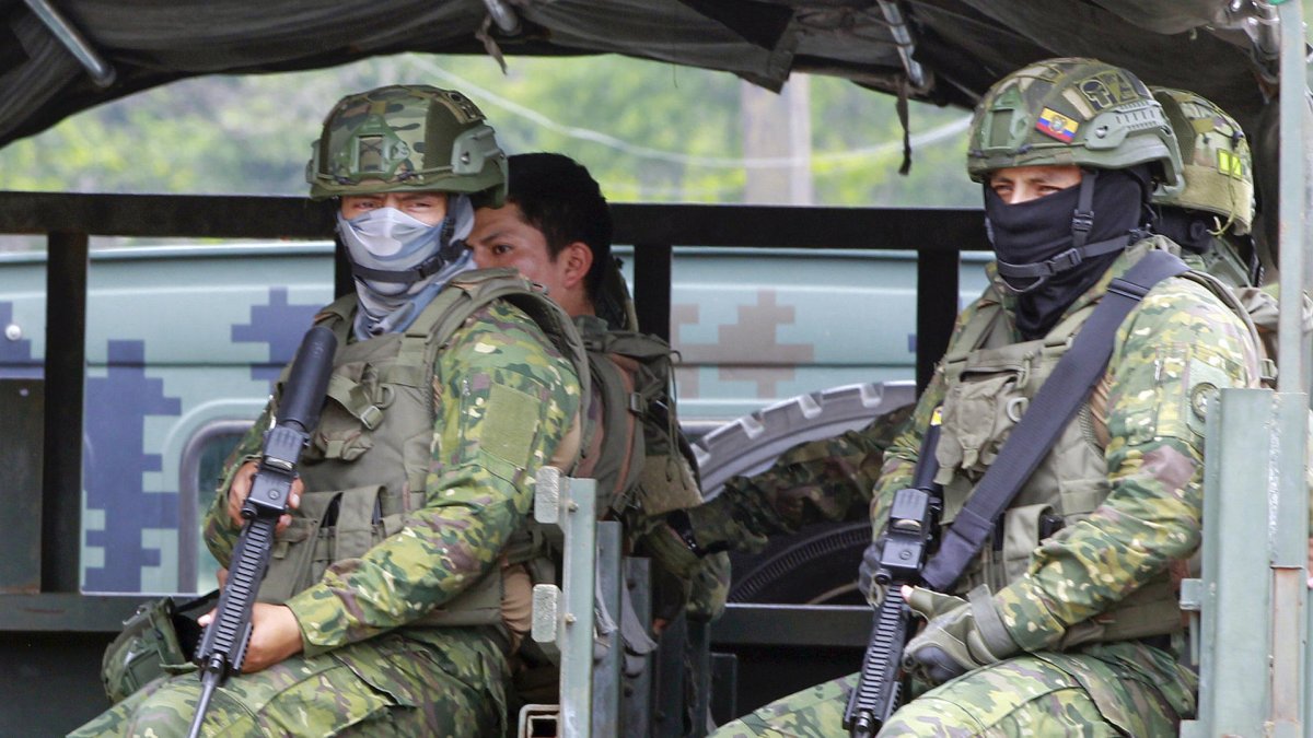 Efectivos del Ejército ecuatoriano serán desplegados a diversas localidades del país.