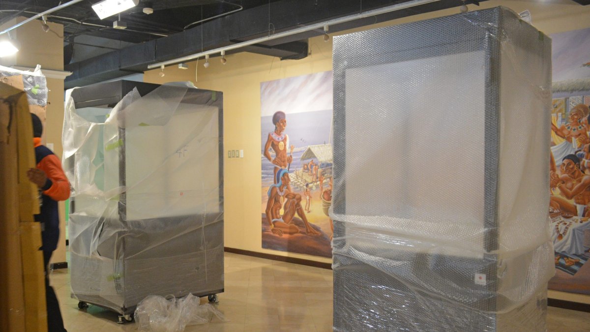 Modelos. Las vitrinas protegen bienes patrimoniales y aseguran que sus construcción quede intacto.