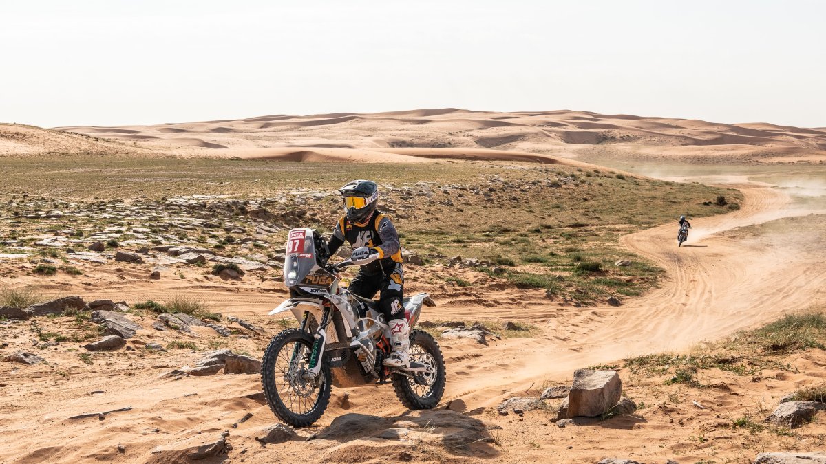 Juan José Puga se ubica en el sexto lugar en la categoría original de motos.