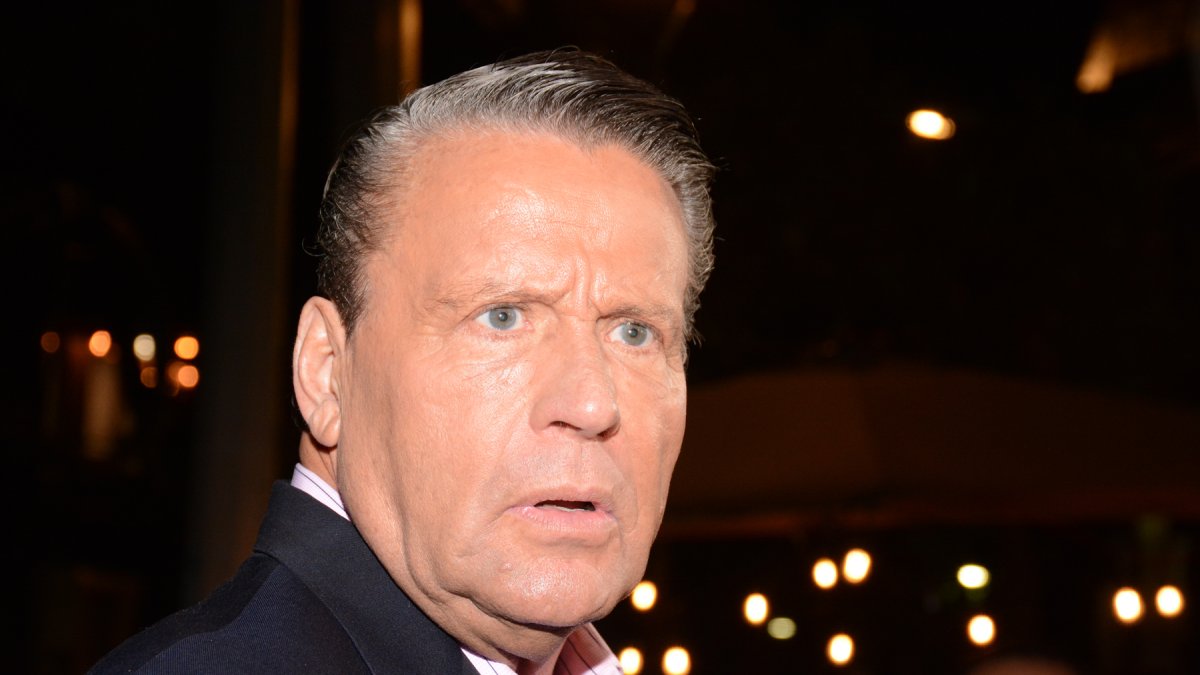 Alfredo Adame tiene más de tres décadas de carrera, pero en los últimos años es más conocido por sus acaloradas peleas con gente del medio artístico.