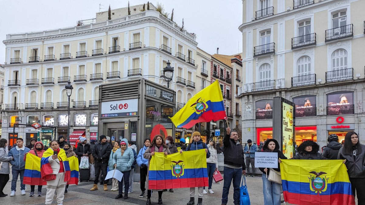 El pasado miércoles, los ecuatorianos en Madrid se reunieron en una importante plaza de la capital española para solidarizarse con la situación crítica de inseguridad que atraviesa el país.