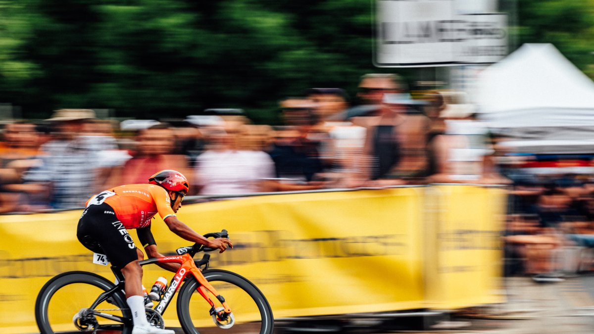 El tricolor Jhonatan Narváez durante la jornada inicial del Tour Down Under.