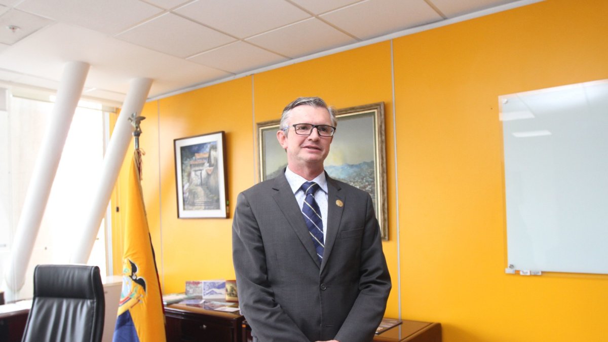 El ministro de Economía y Finanzas, Juan Carlos Vega, en diálogo con EXPRESO.