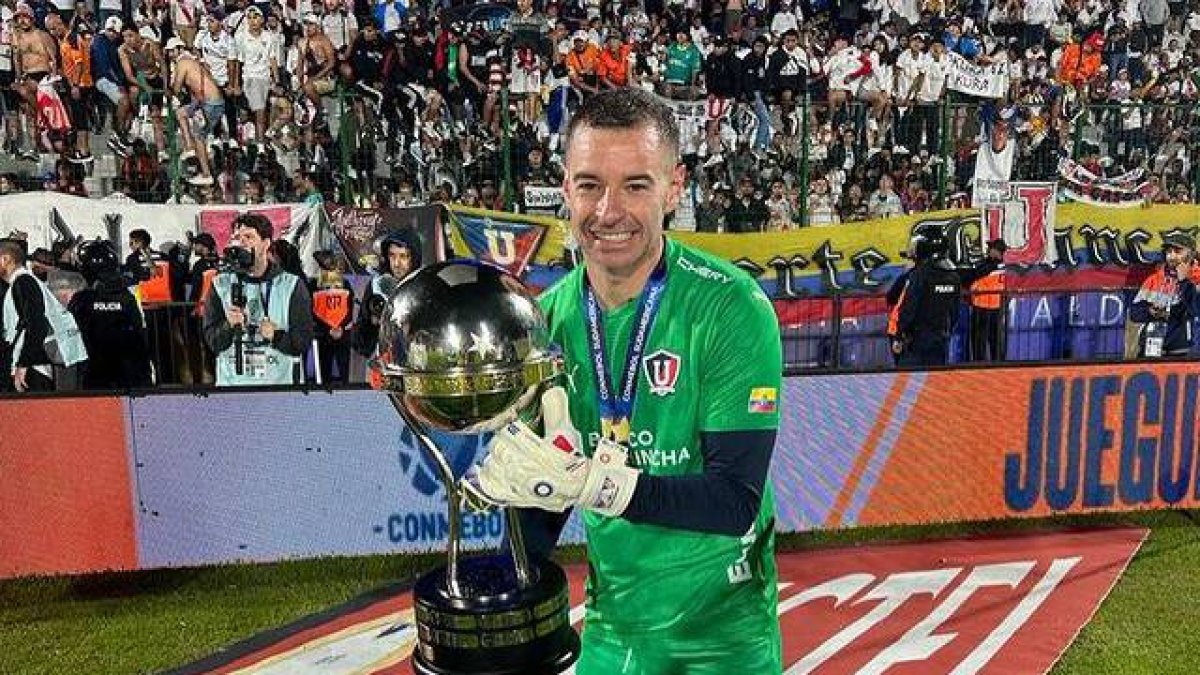 Gabba se retiró de las canchas ganando la LigaPro y la Copa Sudamericana en el año 2023.