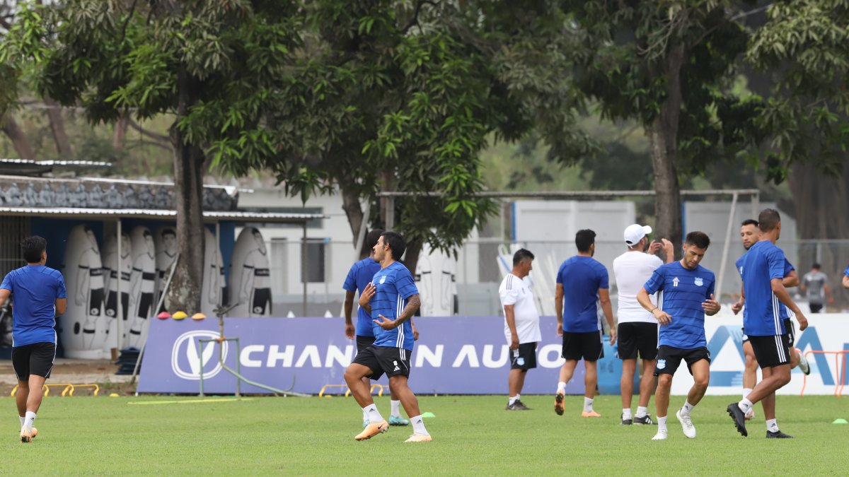 Marcelo Meli y Rodrigo Rivero en el entrenamiento de Emelec.