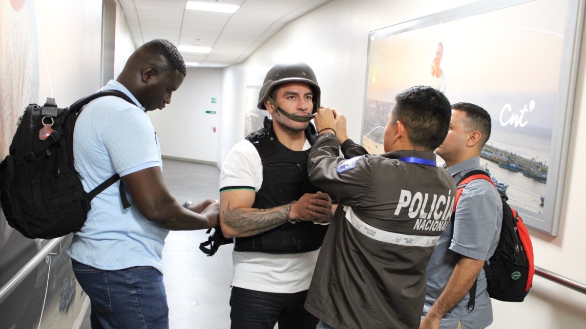 Daniel Salcedo en su llegada a Ecuador.