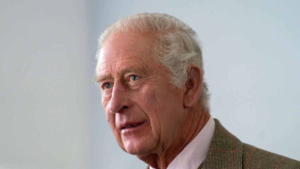 Carlos III ha estado preocupado por el agrandamiento de su próstata.