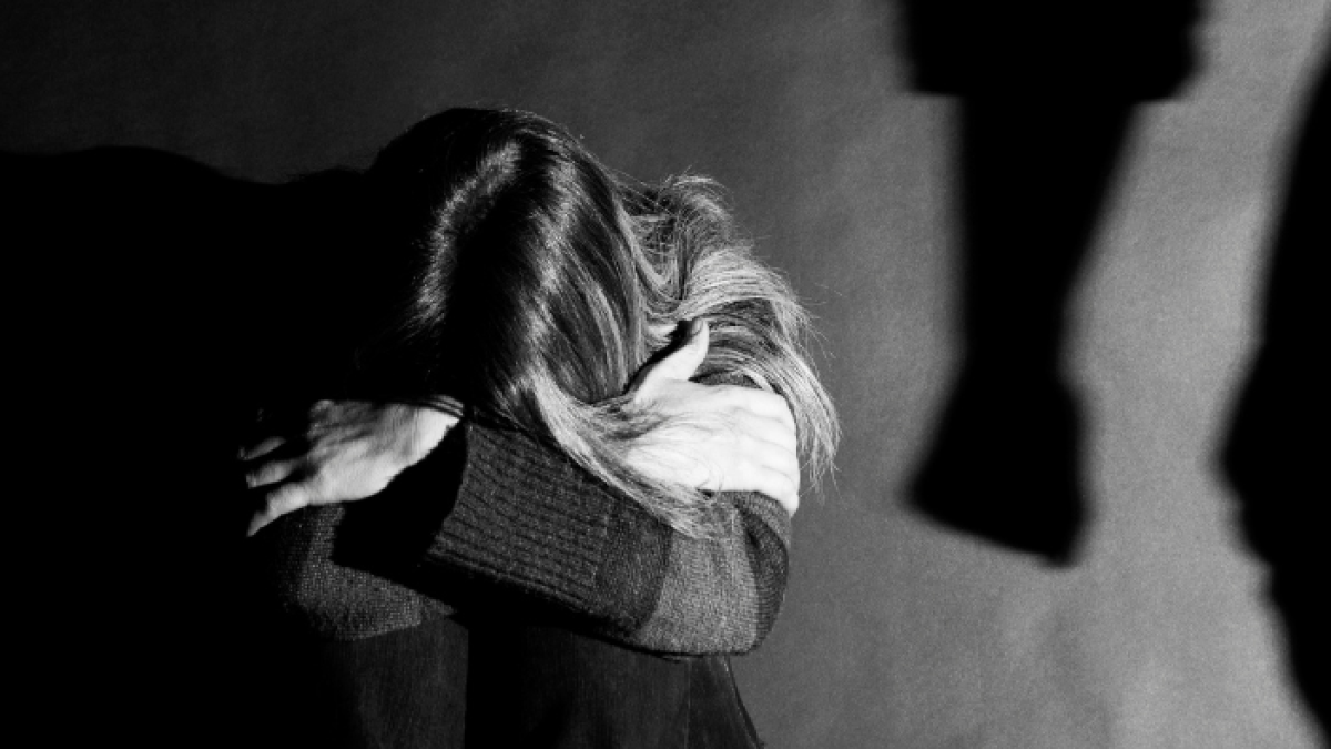 Hombre es sentenciado a siete años de cárcel por violar a su hijastra de 10 años