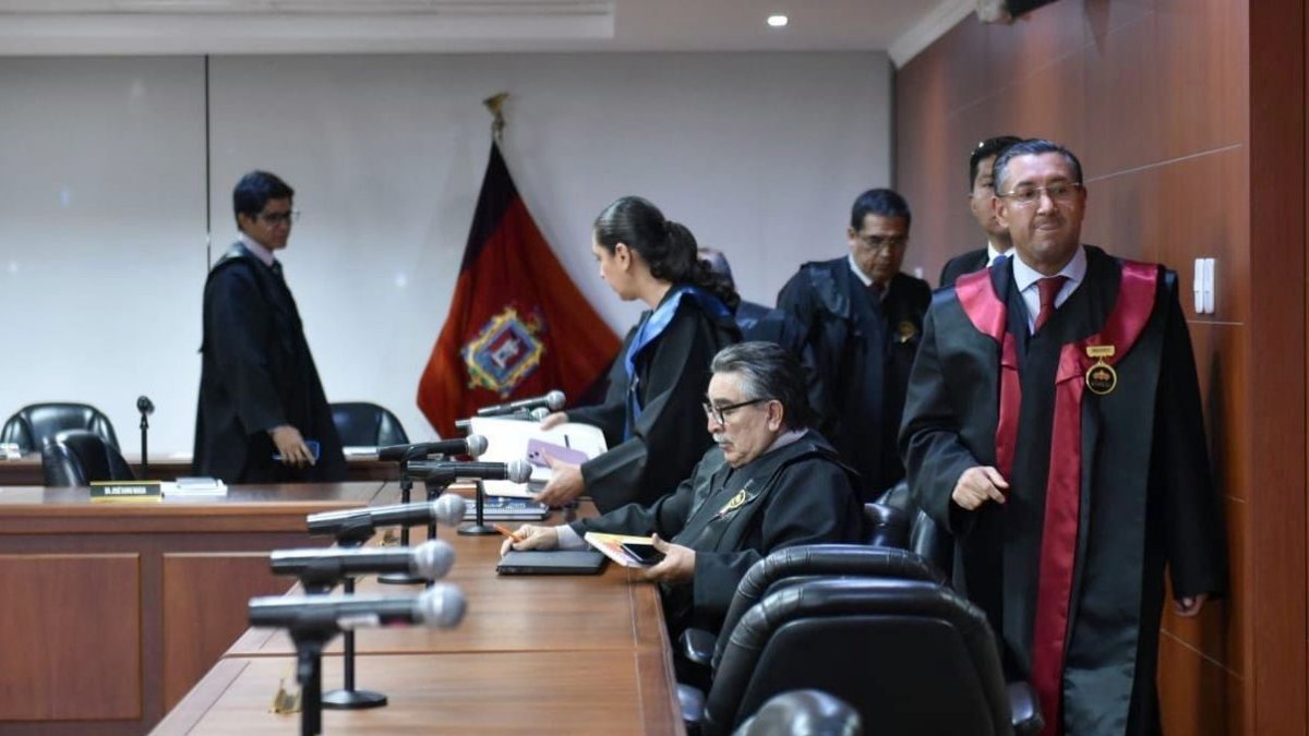 Pleno. Los jueces de la Corte votarán de forma escrita y secreta