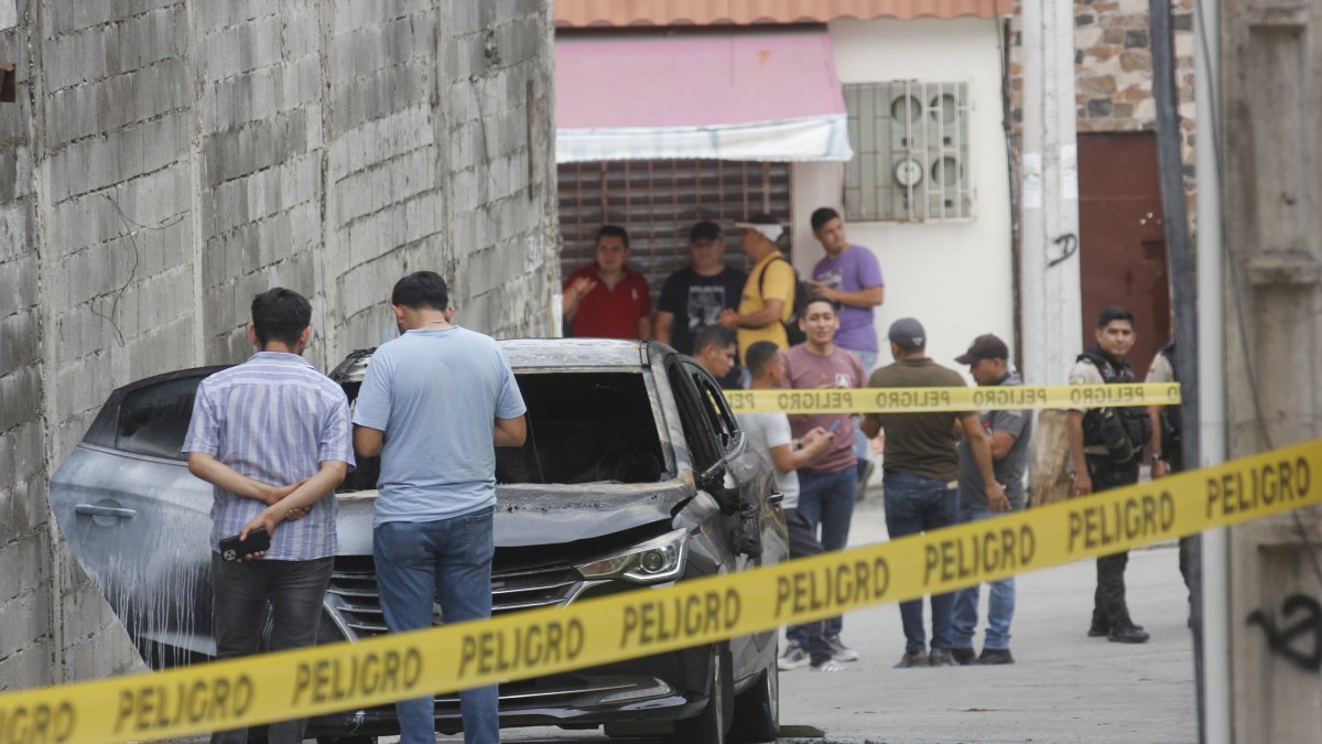 Evidencia. El carro que se usó para asesinar al fiscal Suárez fue incinerado. Fue cono armas largas y cortas.