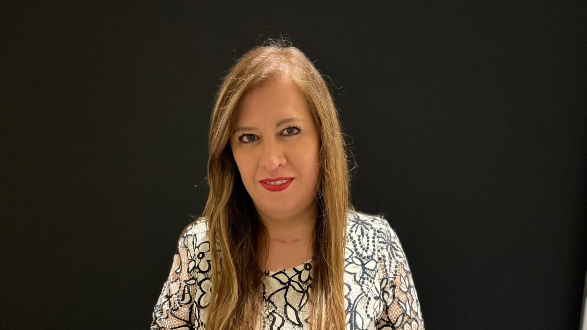 Flor María Torres, quien radica en Estados Unidos, laboró en canales como Ecuavisa.