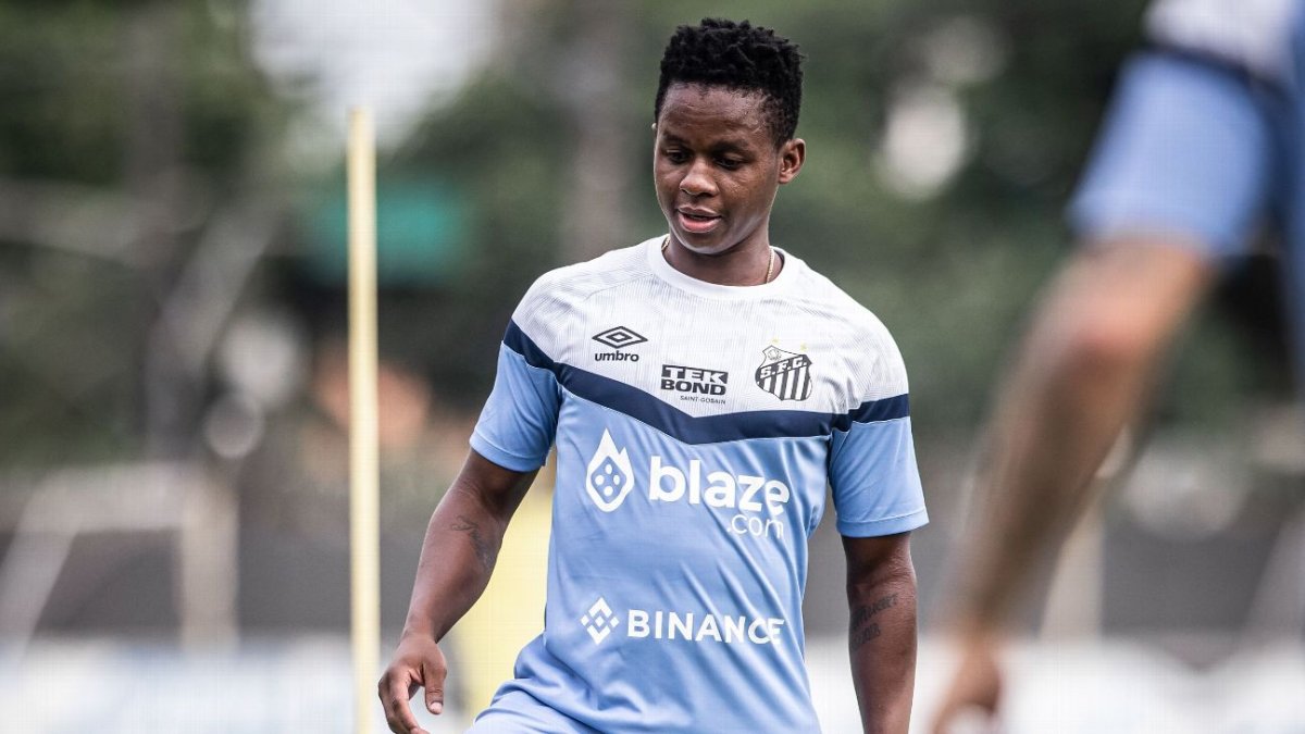 Juan Cazares jugador del Santos de Brasil