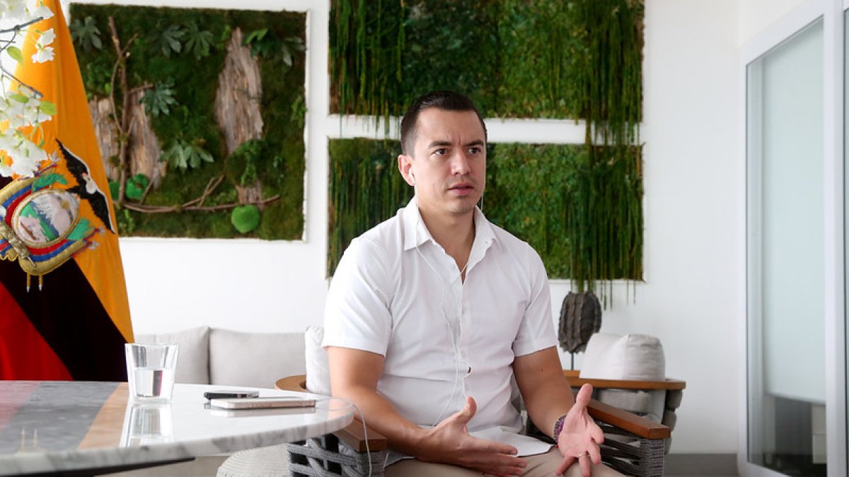 Este viernes 19 de enero, el presidente de la República, Daniel Noboa Azin, brindó entrevistas a los medios de comunicación radiales RCN y W Radio de Colombia.