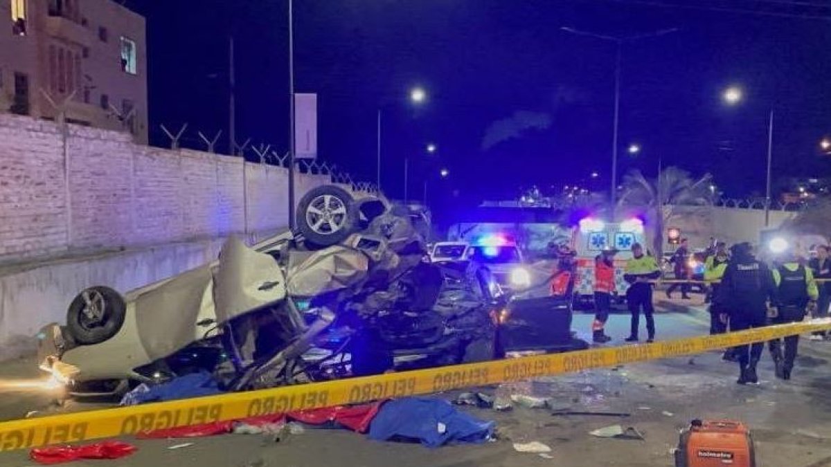 Las autoridades investigan las causas del accidente.