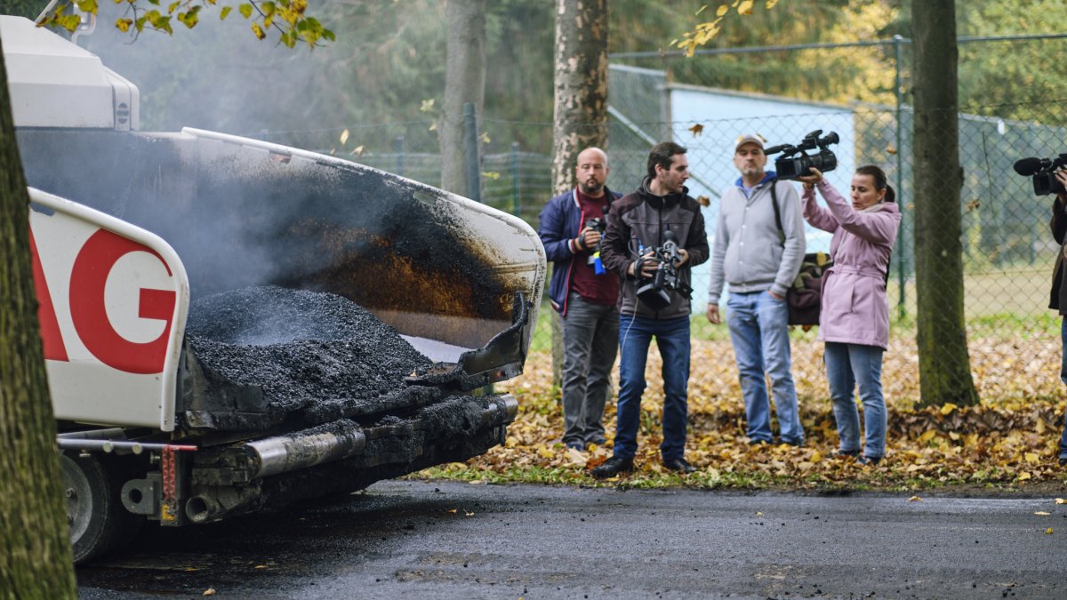 Idea. Eslovaquia construye una carretera usando un aditivo reciclado a partir de colillas y cigarrillos electrónicos